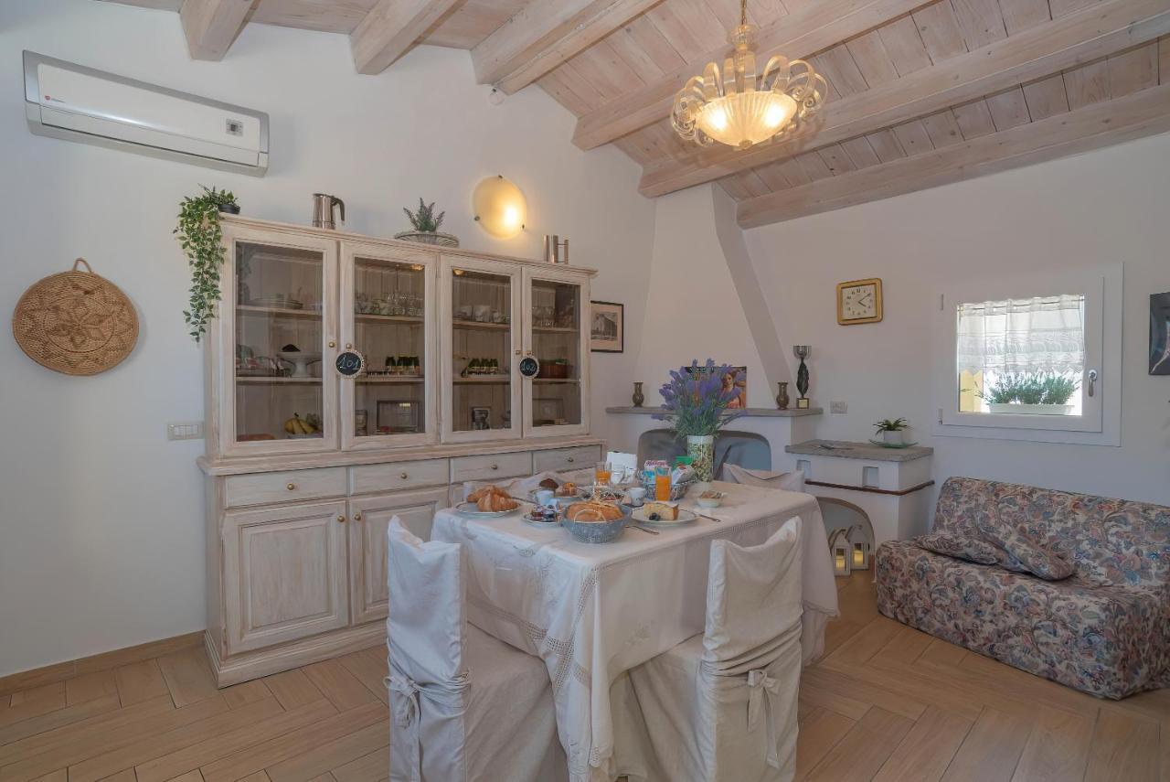 La Casa Del Pittore Olbia Kültér fotó